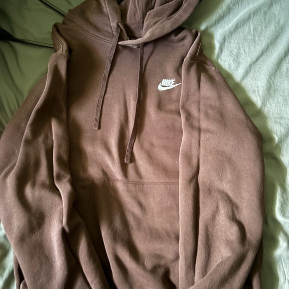 Nike Hoodies - Picture 3 of 9